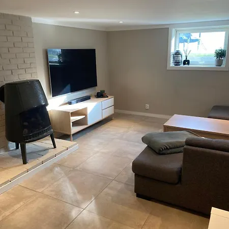 Villa Child-friendly House With Large Garden 600 M From The Ocean Tønsberg