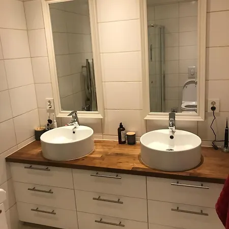 Child-friendly House With Large Garden 600 M From The Ocean