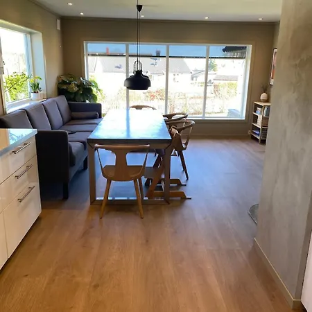 Child-friendly House With Large Garden 600 M From The Ocean * Tønsberg